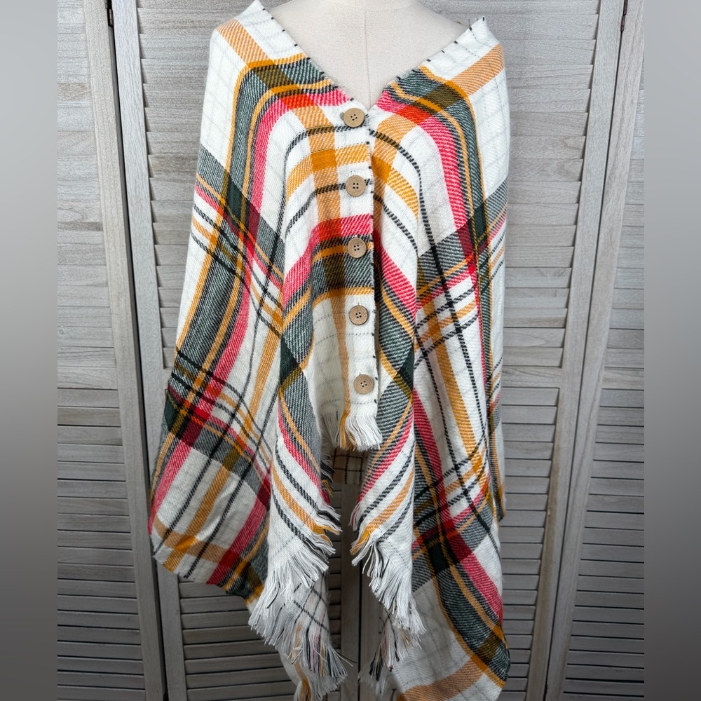 GRACE & LACE Women's Ivory Plaid Reversible Button Scarf/Poncho-OS